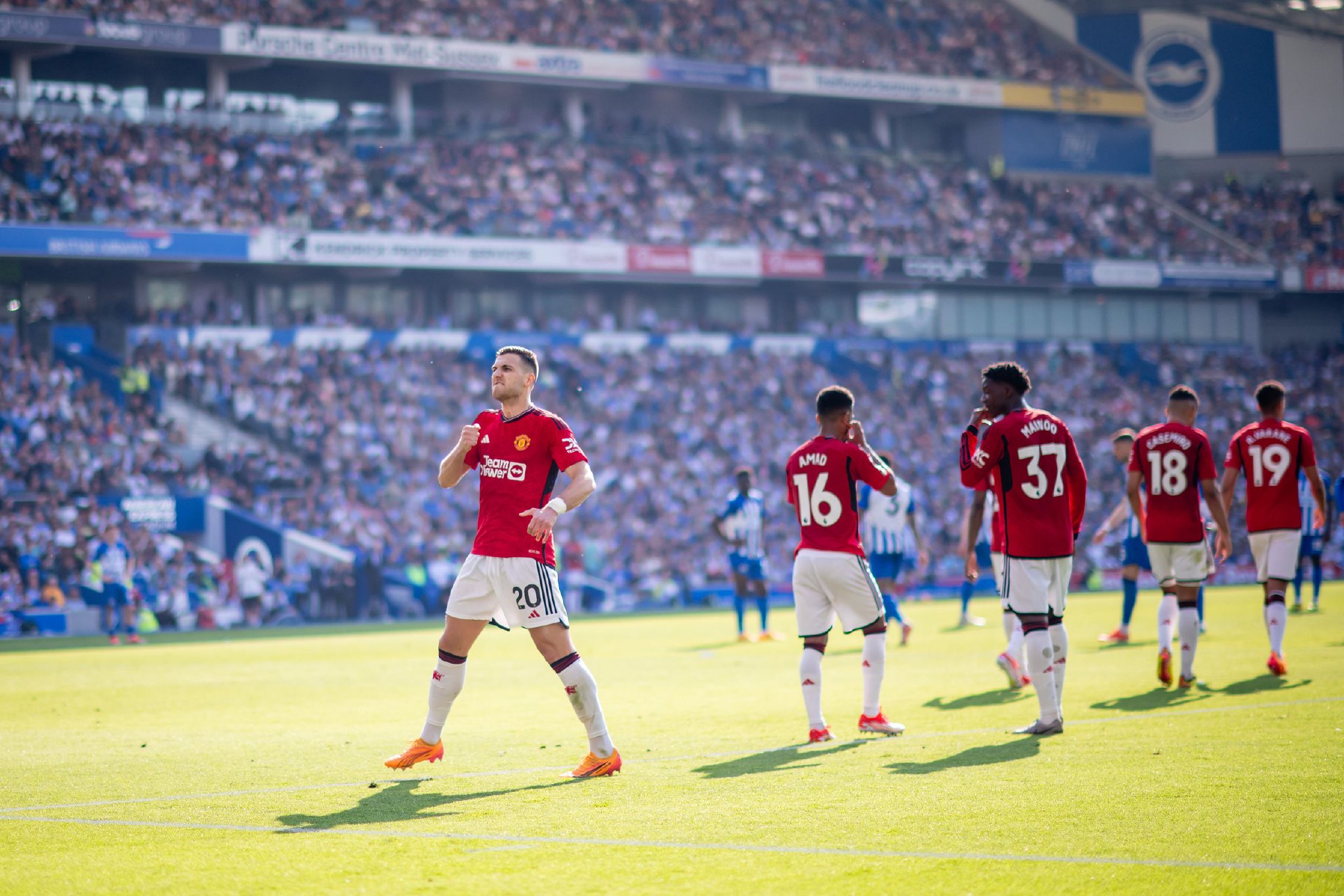 俱乐部在球 俱乐部在球