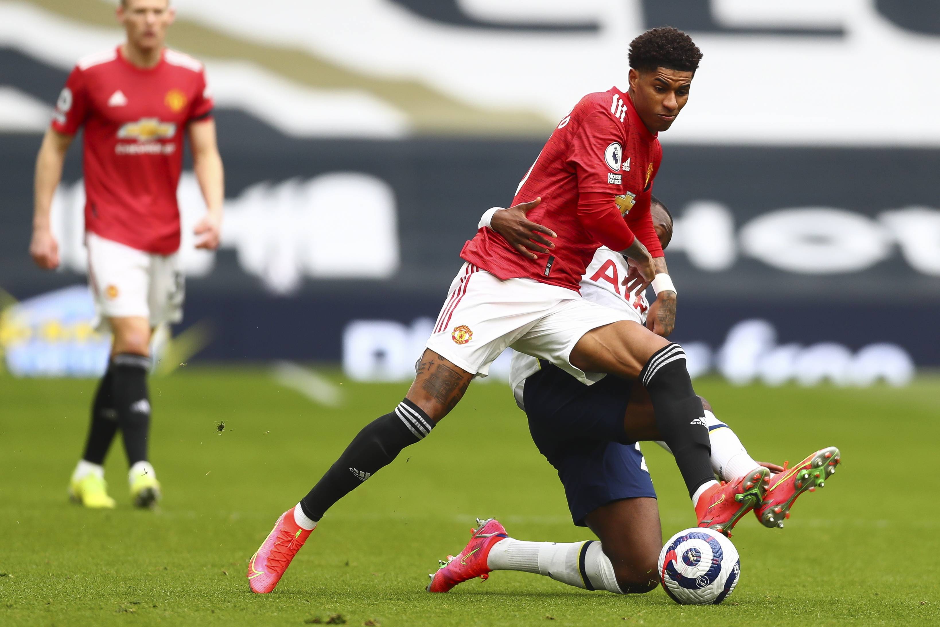 出贡献的个 出贡献的个